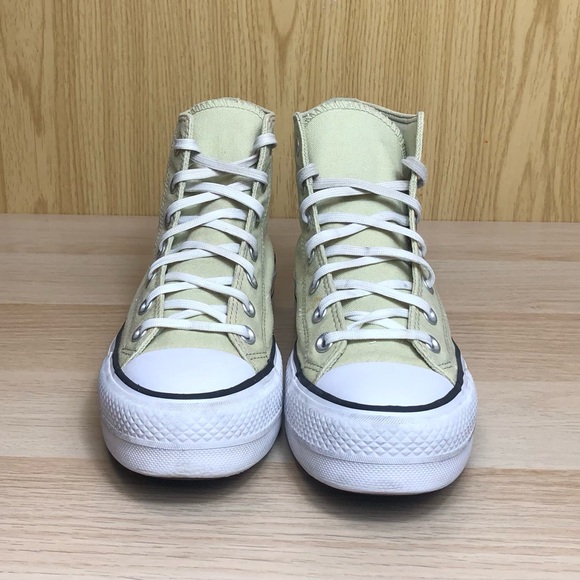 Converse Platform High Top Sneakers Size 8. - Picture 2 of 11